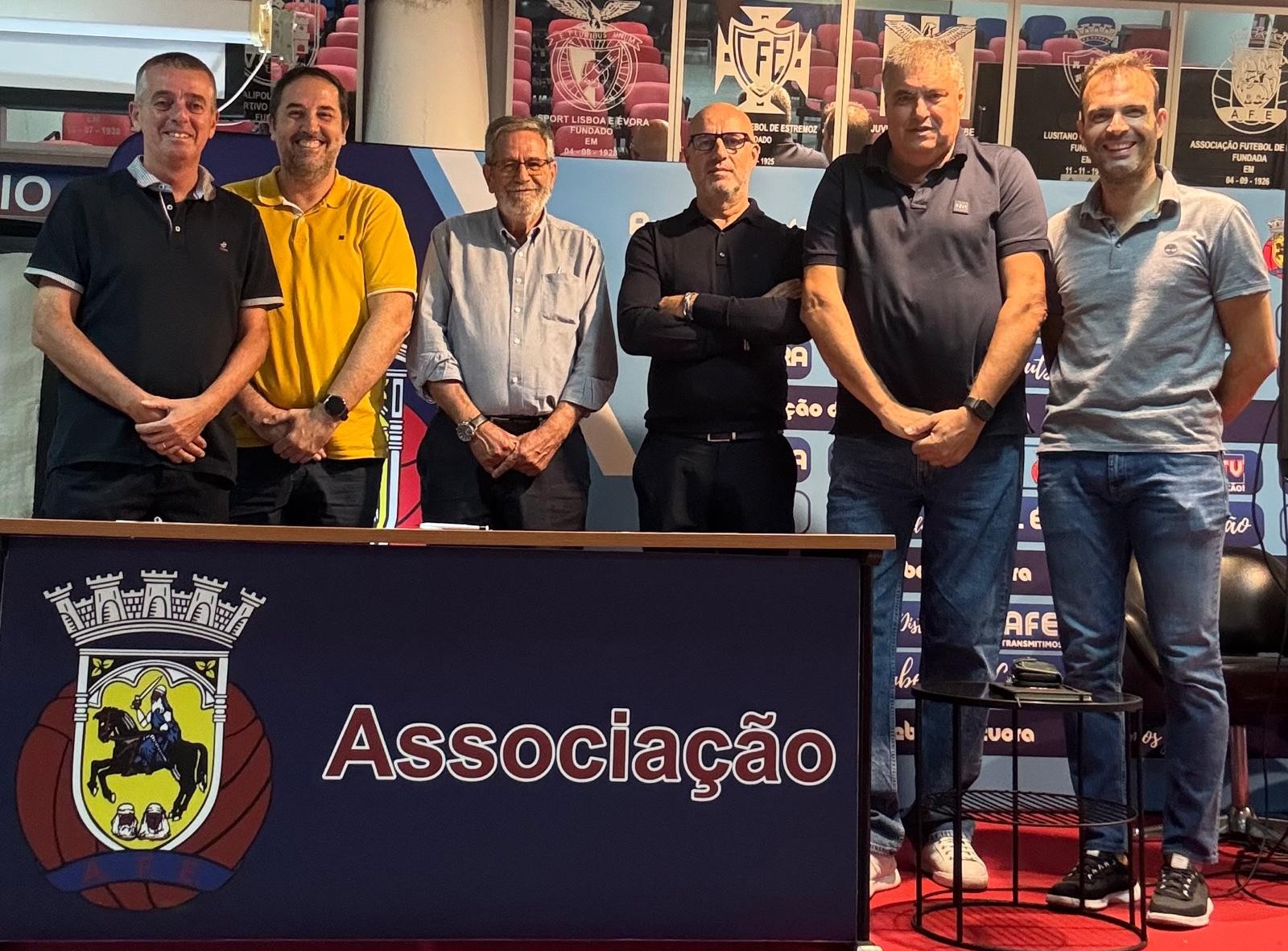 Conselhos de arbitragem de Setúbal, Beja e Évora renovam protocolo de intercâmbio